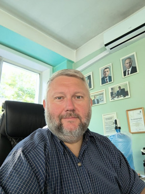 Директор Муратов Александр Равильевич